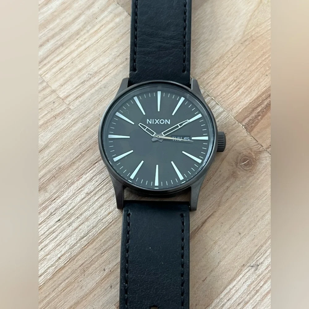 Nixon The Sentry Never Be Late Watch Black Green Dial Gunmetal Case Leather